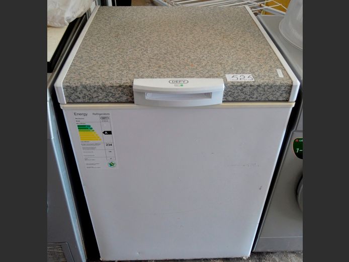DEFY 150 LITRE CHEST FREEZER [Not working]