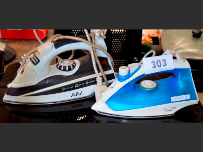 LOT OF 2 IRONS: AIM & COUNTERPOINT [Switch on]