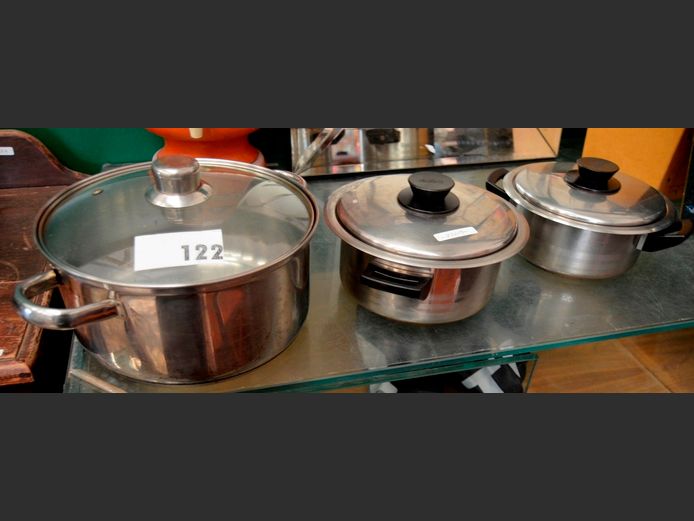 LOT: 3 x STAINLESS STEEL POTS WITH LIDS