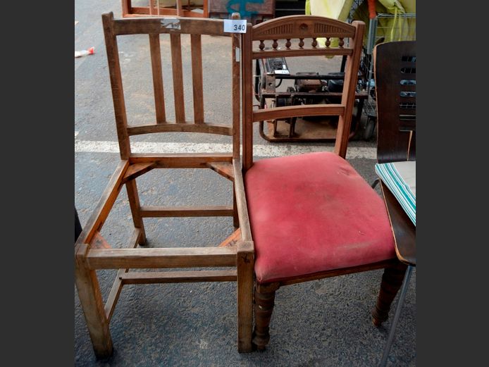 LOT OF 2: DINING CHAIRS [Seat needed to 1]