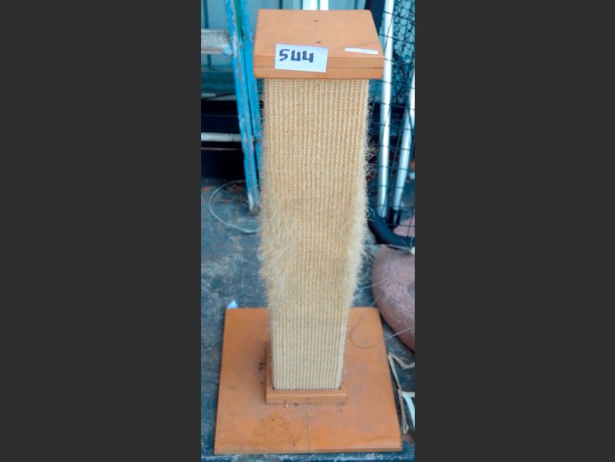 LOT: CHAIR & CAT SCRATCHING POST, 84cm High