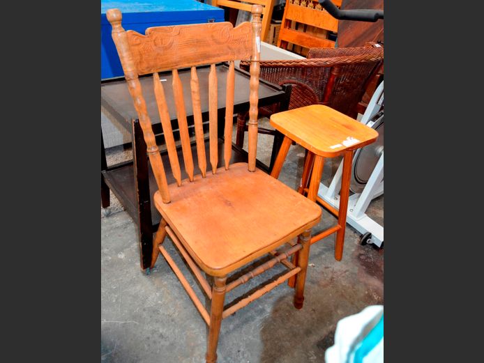 COTTONWOOD COTTAGE STYLE DINING CHAIR & A STOOL [7,8]