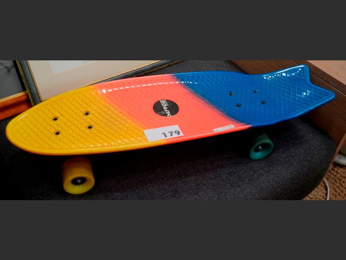 SURGE SKATEBOARD, 69cm Long