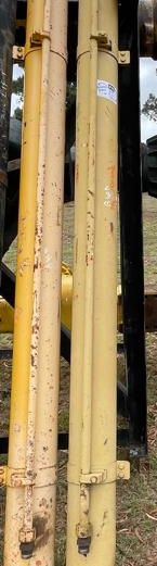 Bell B40D Bin lift cylinder x 2