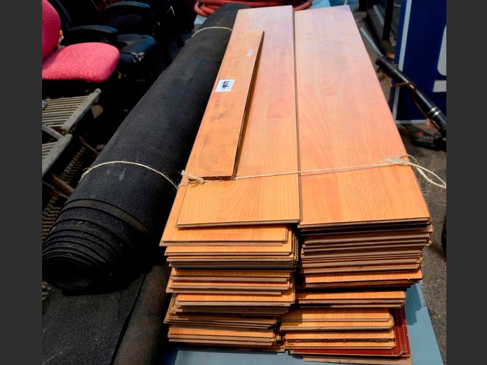 LOT: LAMINATE FLOORING [Used, mouldy] & 2 x RUBBER UNDERFLOOR HEATING MATS [Untested] [4,6]