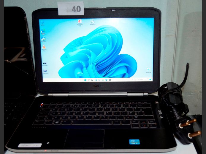 DELL LATITUDE i5, 2nd GENERATION LAPTOP WITH CHARGER, 4GB RAM, 500GB HDD & WINDOWS 11] Working]
