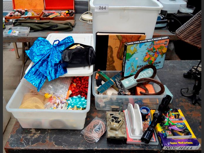 RIFLE SCOPE, CHRISTMAS DECORATIONS, etc