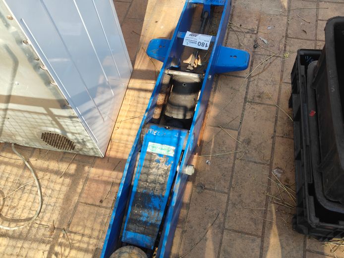 CAR JACK