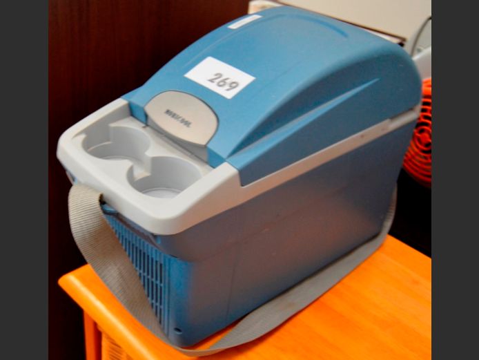 MOBICOOL 12V CAR COOLER BOX [Untested]
