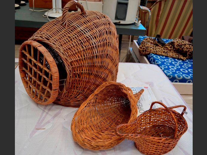 WICKER CAT BASKET & WICKER BASKETS