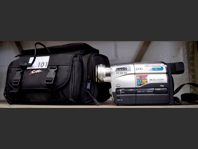 PANASONIC SLIM PALMCORDER WITH BATTERY, CHARGER & BAG [Untested]