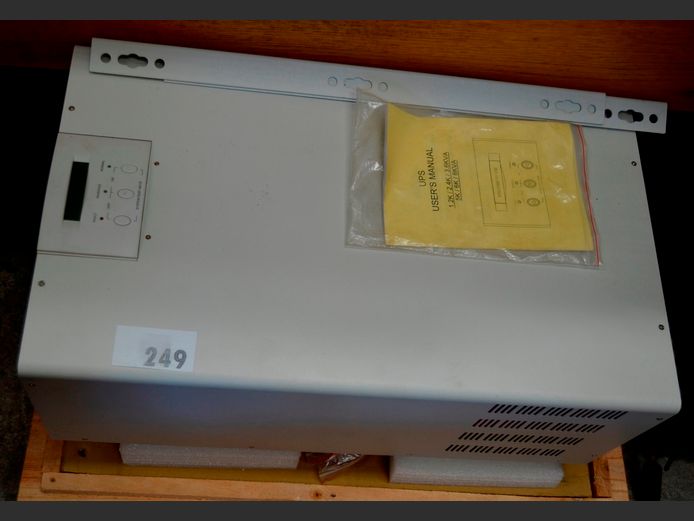 8KV, 48V/24V U.P.S, 36 x 24 x 60cm [Untested]