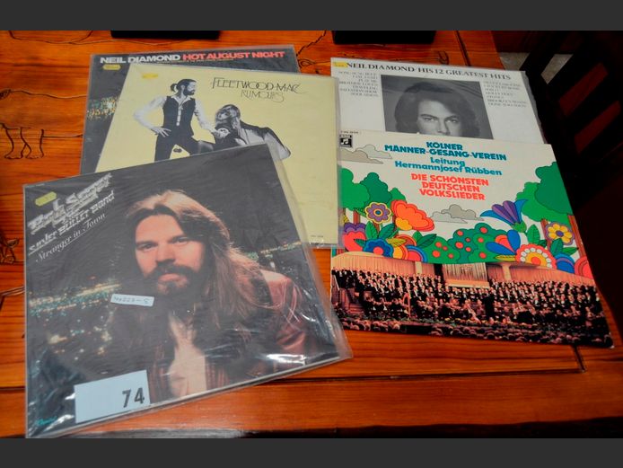 LOT OF 5 LP RECORDS: BOB SEGER, NEIL DIAMOND, FLEETWOOD MAC, etc [Unchecked]