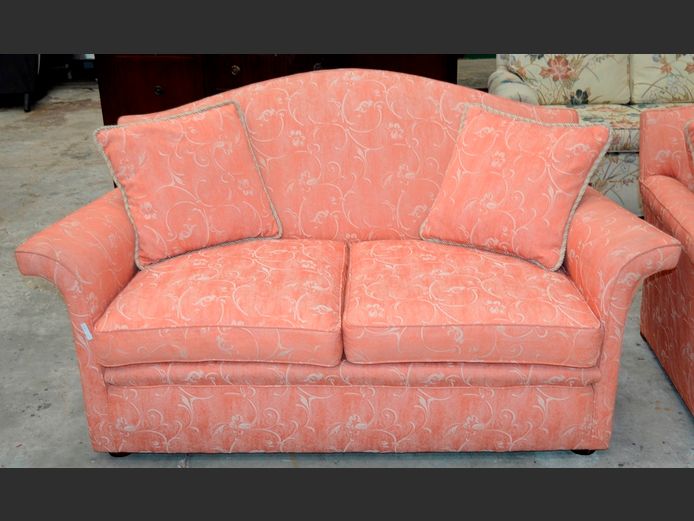 SANDERSON LINEN UPHOLSTERED 2-SEATER COUCH, 155 x 80cm