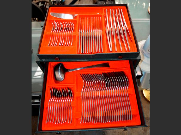 GUY DEGRENNE 74-PIECE CUTLERY SET IN CANTEEN, 40.5 x 30 x 12cm