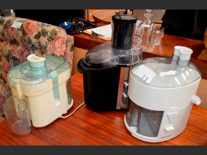 LOT OF 3 JUICERS: MELLERWARE, PHILIPS & MATSUI [Switch on]