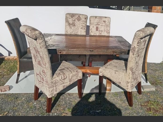 SLEEPER WOOD 6-SEATER DINING TABLE WITH 6 FABRIC AND LEATHER UPHOLSTERED CHAIRS, 155 x 95 x 75cm