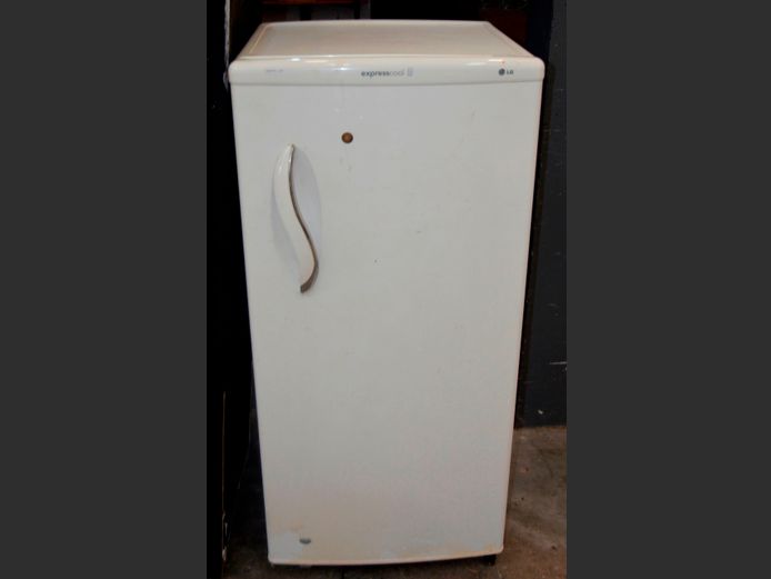 LG EXPRESSCOOL SINGLE DOOR FRIDGE [Getting cold]