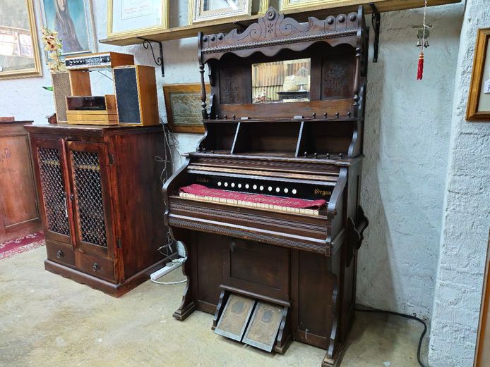 19th Century Antique Miller Pump Organ (Working)