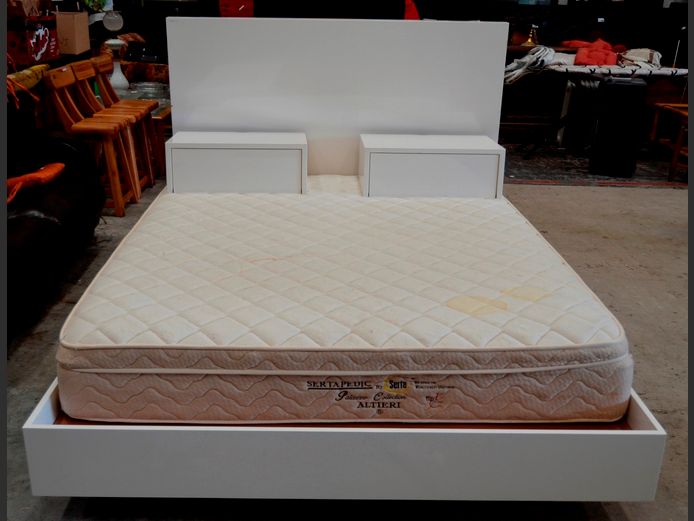 WHITE DUCO QUEEN SIZE EXTRA LENGTH BED WITH HEADBOARD & MATTRESS