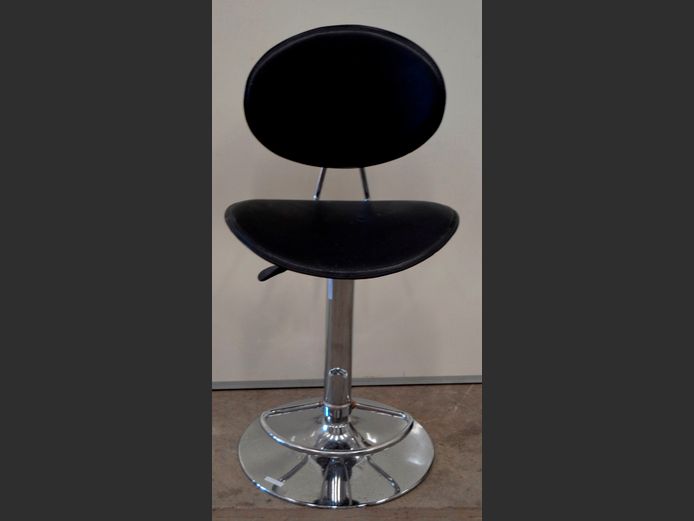 CHROME & BLACK LEATHER TOUCH GAS LIFT BAR CHAIR