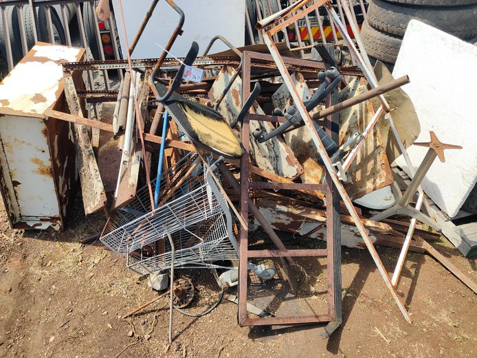 LOT SCRAP METAL