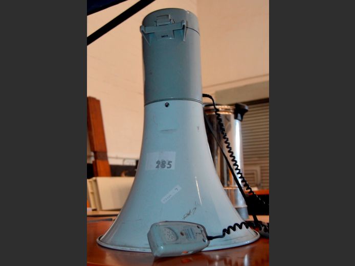 LARGE HI-POWER LOUD HAILER [Untested]