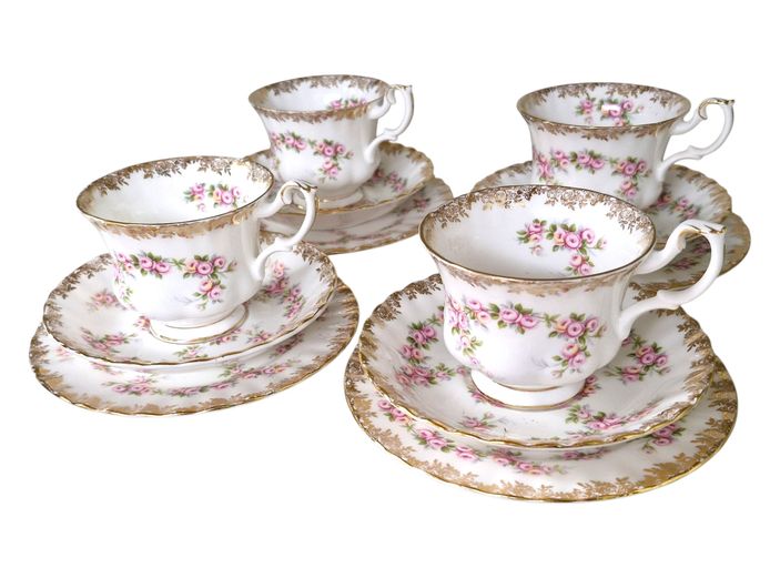 1969 Royal Albert "Dimity Rose" Trios
