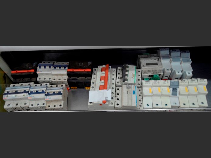 ASSORTED 3-PHASE BREAKERS & FUSE HOLDERS