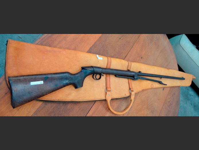BSA AIR RIFLE WITH BAG, 111cm Long [Rifle]