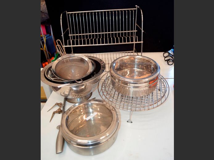 COLANDERS, SIEVES, STAINLESS STEEL DISH DRYING RACK, etc