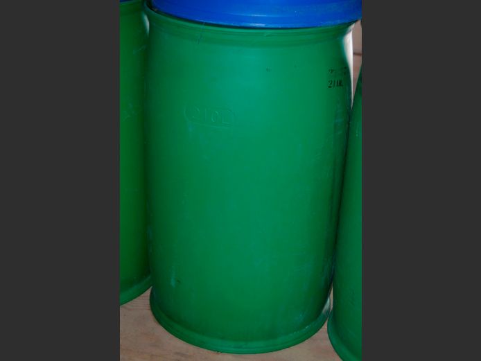 GREEN PLASTIC 210 LITRE DRUM, 58cm Diameter x 93cm High