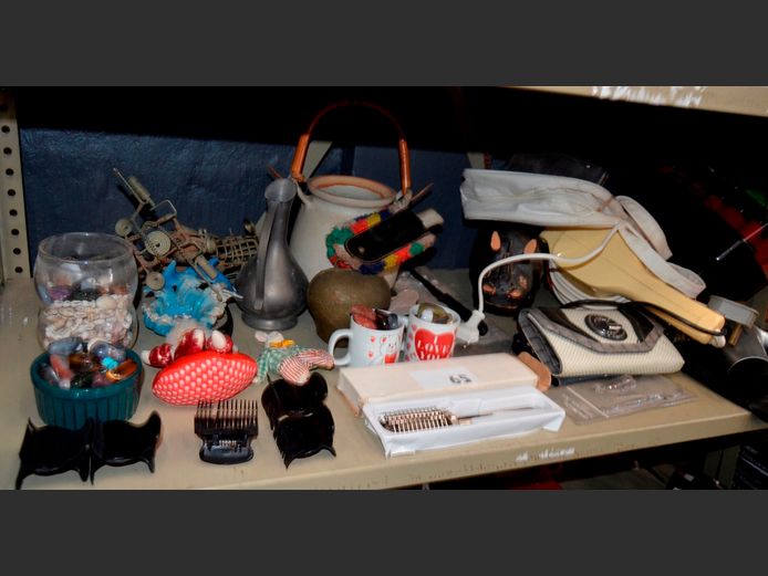 HAIRDRYER, MASSAGER, ORNAMENTS, etc [Untested]