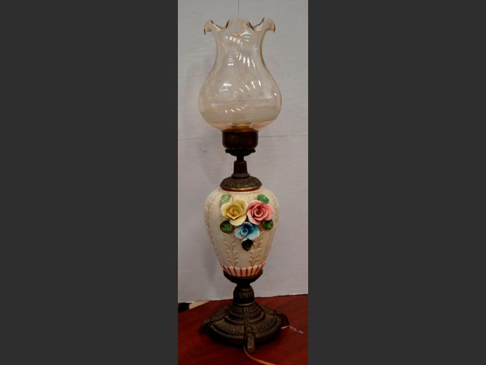 ANTIQUE METAL, CERAMIC & GLASS TABLE LAMP, 59cm high