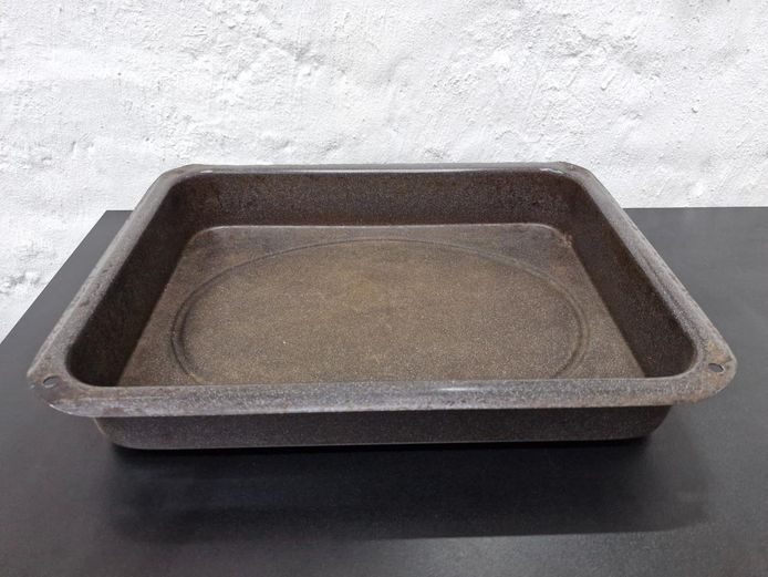 Large Enamel Speckled Deep Roasting Pan / Oven Drip Tray