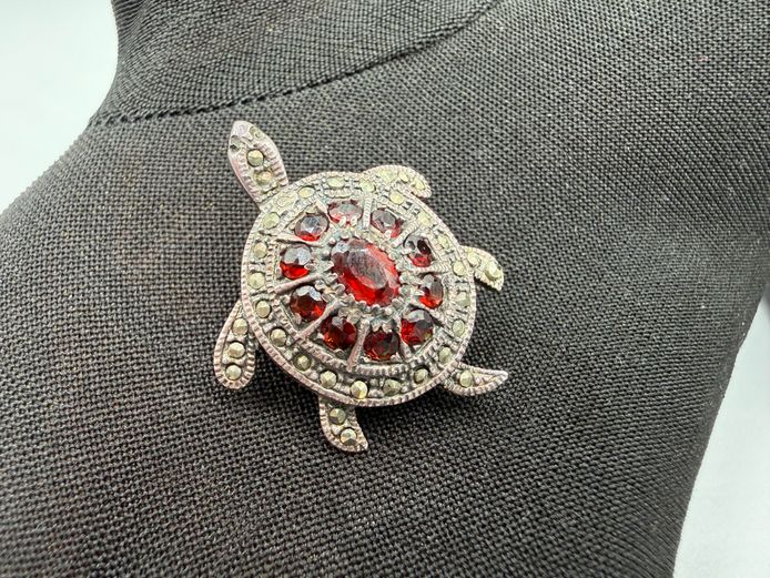 Tortoise pendant / brooch with red stones
