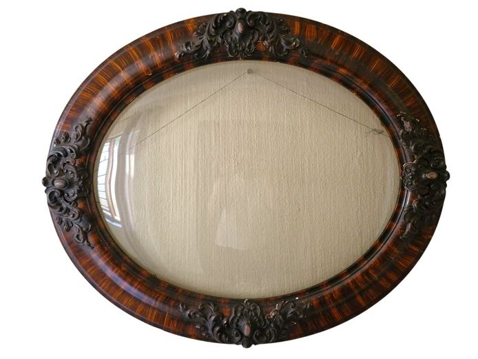 Antique Oval Picture Frame with Convex Domed Glass