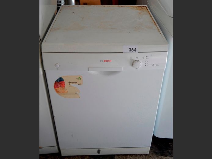 BOSCH DISHWASHER [Switches on, untested further, some rust]