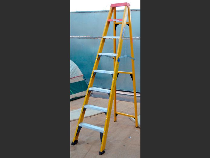 ALUMINIUM 7-STEP LADDER