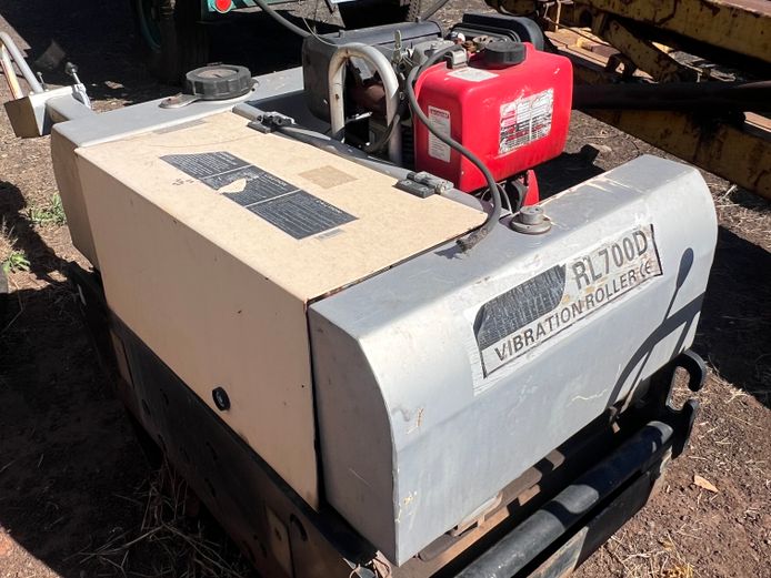 RL 700D Walk Behind Roller
