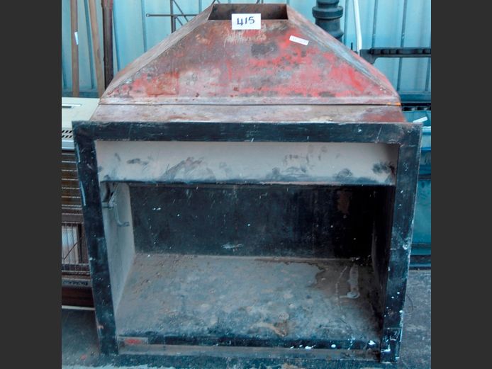 METAL FIREPLACE, 80 x 42 x 88cm [Rusted]
