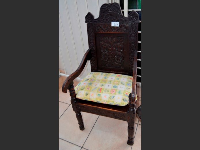 18th CENTURY OAK WAINSCOT ARMCHAIR