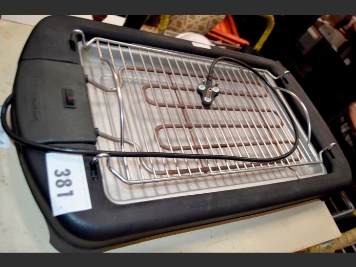 ESTIA HEALTH GRILL [Switches on]