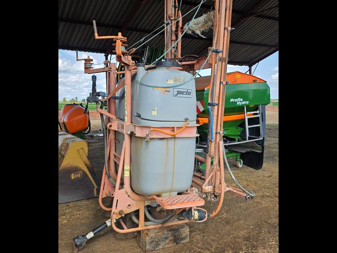 Jacto Liftspuit 800lt