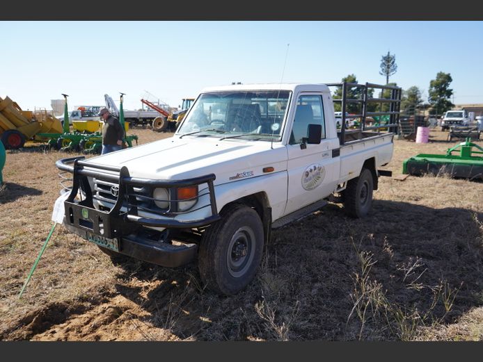 Land Cruiser 4.2 SC / CWD566FS / 2004 / 754 514 km