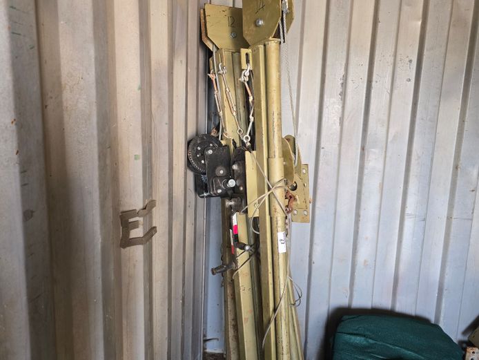22 x DRUM ERECTION STANDS WITH WINCHES