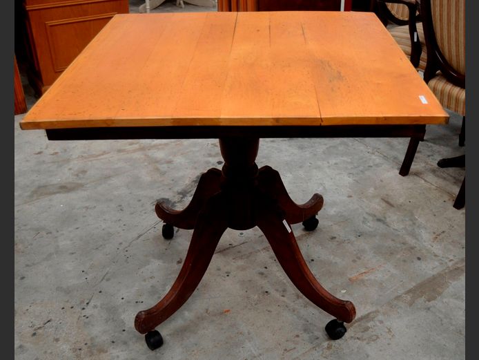 YELLOWWOOD & IMBUIA 4-SEATER DINING TABLE ON CASTORS, 94 x 93 x 81cm