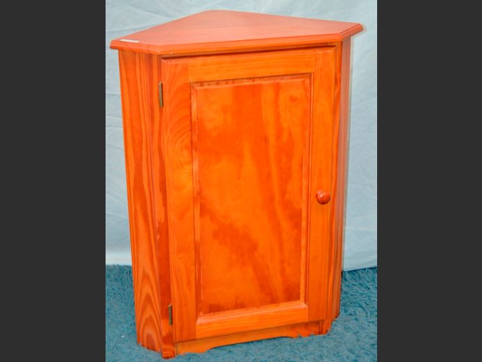 PINE SINGLE DOOR CORNER CABINET, 61 x 38 x 82cm