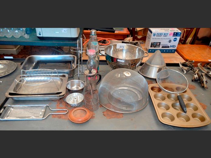 STAINLESS STEEL COLANDER, OVEN PANS, SIEVES, etc