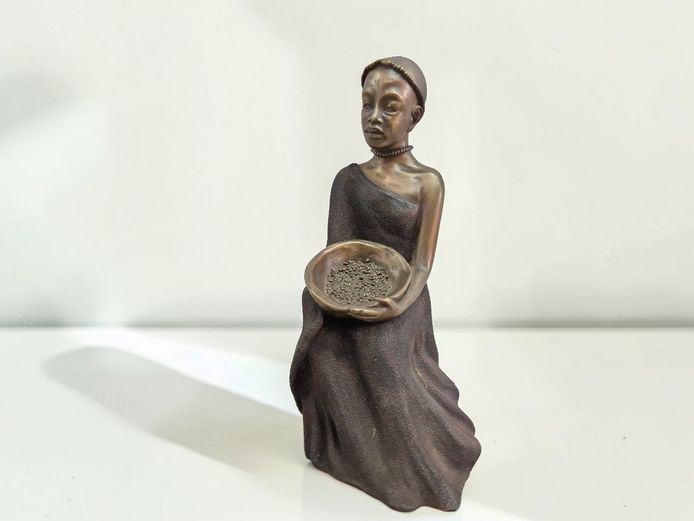 2001 Soul Journeys Maasai "Karimu - Generous One" Figurine